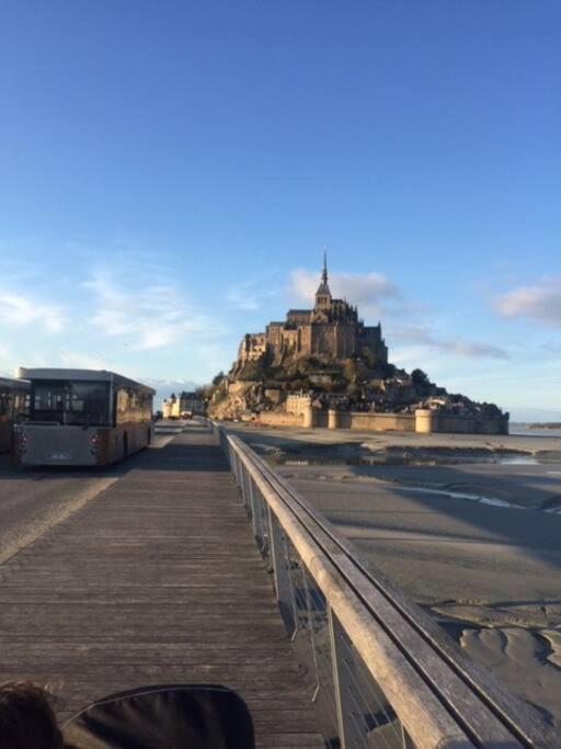 Maison Familiale A 10 Min Du Mont Saint Michel ปงตอร์ซง ภายนอก รูปภาพ