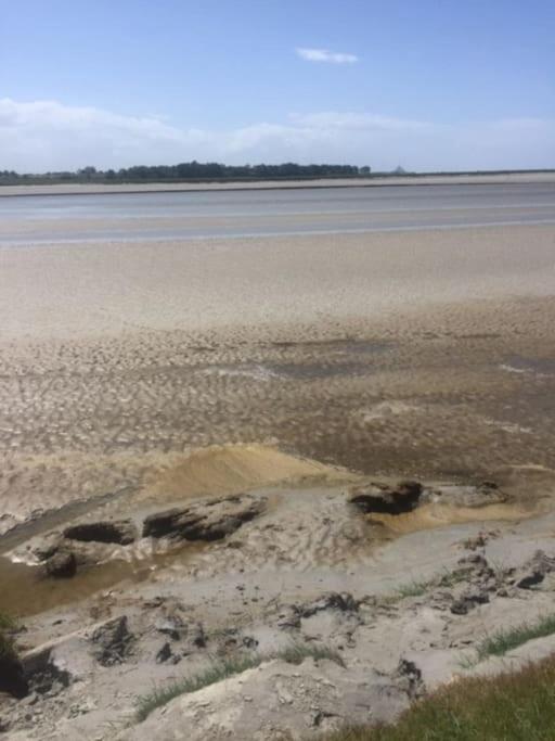 Maison Familiale A 10 Min Du Mont Saint Michel ปงตอร์ซง ภายนอก รูปภาพ